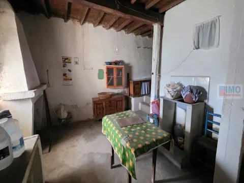 Moradia V2 em Alcafozes- Idanha a Nova