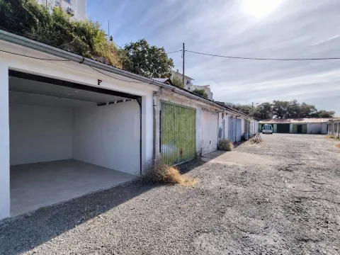 Garagem - Rua da Saudade - Covilhã