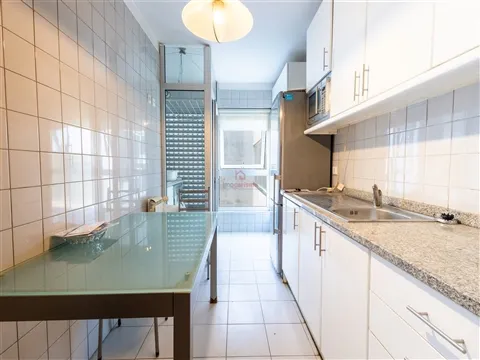 Apartamento T4 Duplex em Vila das Aves, Santo Tirso