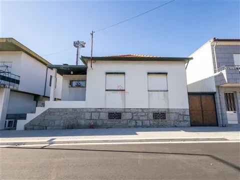 Moradia T3 em Vila das Aves, Santo Tirso
