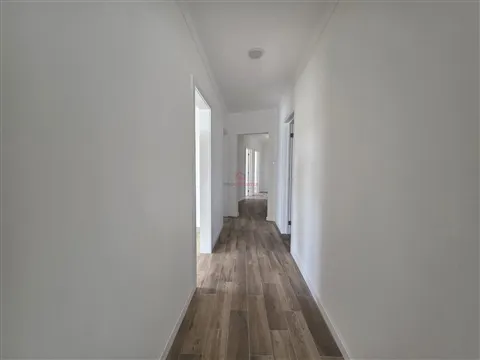 Andar Moradia T3 para Arrendamento em Lordelo, Guimarães