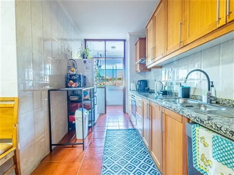 Apartamento T2 transformado em T3 em Vila das Aves, Santo Tirso