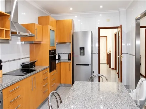 Moradia em Banda T3 em Delães, Vila Nova de Famalicão
