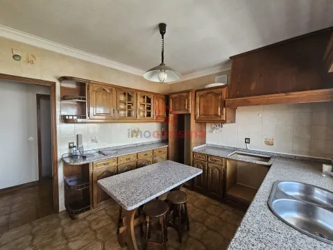 Andar Moradia T3 para Arrendamento em Delães, Vila Nova de Famalicão