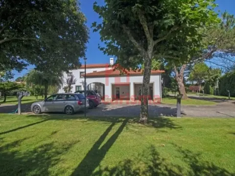 Moradia T4 de Luxo com Piscina Interior Aquecida em Vila das Aves, Santo Tirso