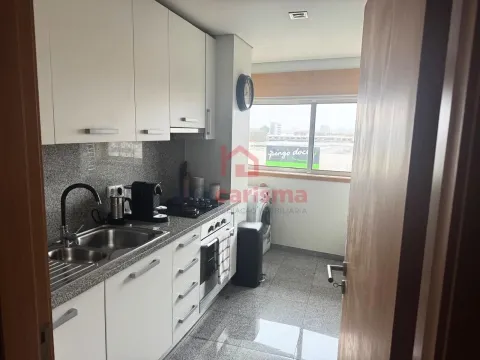 Apartamento T2 para Arrendamento na Senhora da Hora, Matosinhos