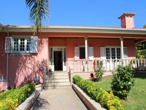 Ground-floor 3-Bedroom House in São Tomé de Negrelos, Santo Tirso