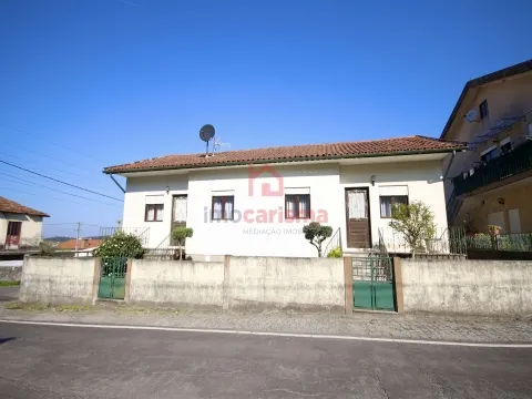 3+1 Bedroom House in Vila das Aves, Santo Tirso