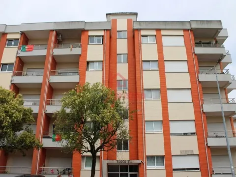 Apartamento T2 Para Arrendamento em Santo Tirso 