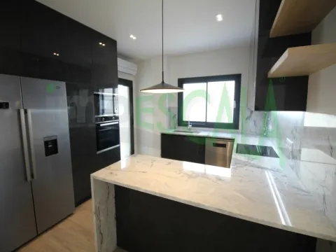 Maison jumelée 4 Chambre(s)