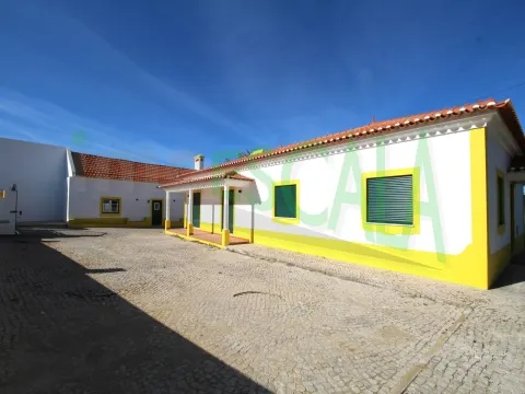 Moradia T3 totalmente remodelada no concelho do Cartaxo