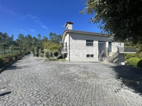 Moradia T4 em Infantas