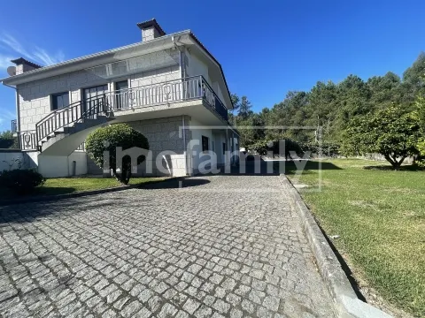 Moradia T4 em Infantas