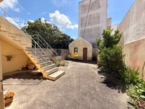 Villa mit 4 Schlafzimmern in Gala in Strandnähe