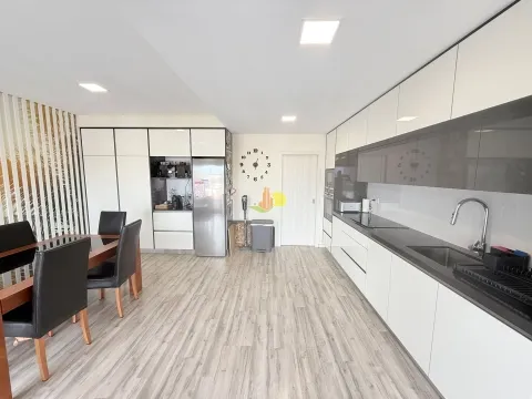 Apartement 4 kamerwoning+1 DUPLEX