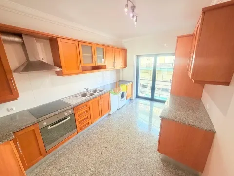 2-bedroom apartment in Tamargueira! First line to the sea!