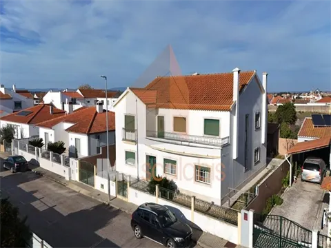 Maison 4 Chambre(s)