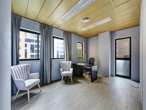 Escritorio para arendamento em Algés