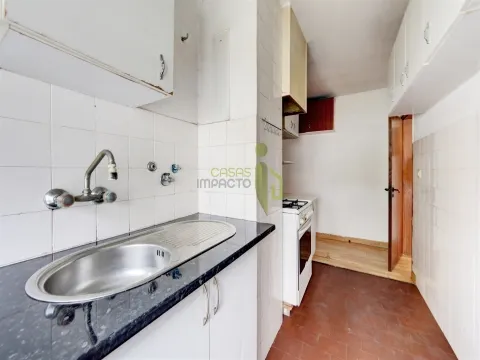Apartamento T1 em Rio de Mouro