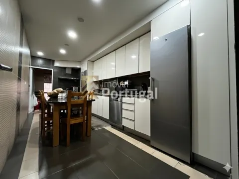 Wohnung 4 Schlafzimmer