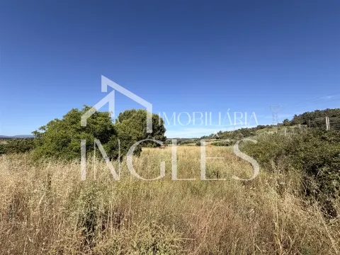 Lote terreno de 1.441m² com poço 
