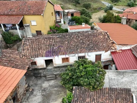 Bedroom House with Patio and Basement – Casalinho, Montes da Senhora, Proença-a-Nova