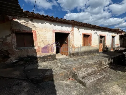 Bedroom House with Patio and Basement – Casalinho, Montes da Senhora, Proença-a-Nova