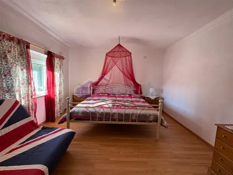 4-Bedroom House with Spacious Plot and Great Potential in São Vicente da Beira – Exclusive by Inout