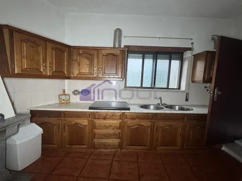 3-Bedroom House with 104 m² – Excellent Sun Exposure – Sarzedas, Castelo Branco