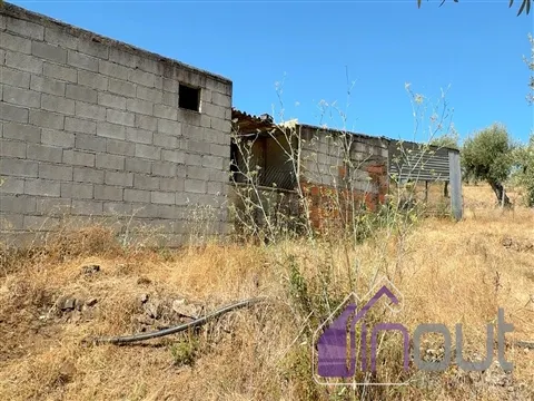 Terreno Rústico com 8400m2 em Palvarinho, Castelo Branco