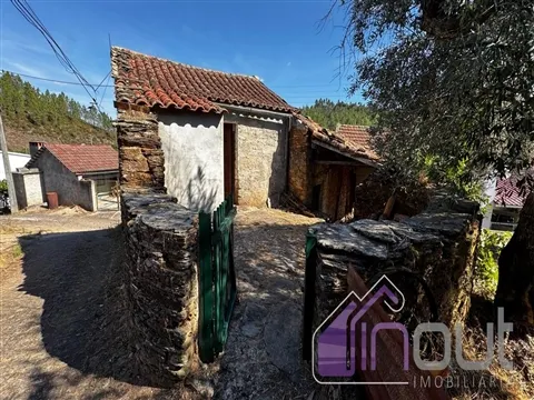 Moradia em Xisto com Terreno | Gatas, Sarzedas | Castelo Branco