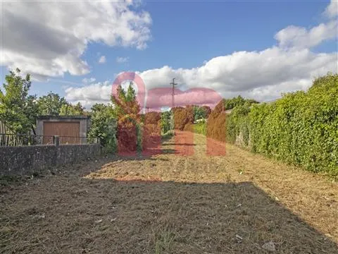 TERRENO NO CENTRO DE VILA DAS AVES