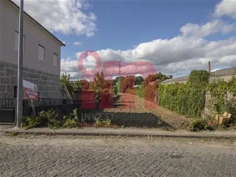 TERRENO NO CENTRO DE VILA DAS AVES