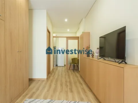 Modern Furnished Studio With Airbnb Licence