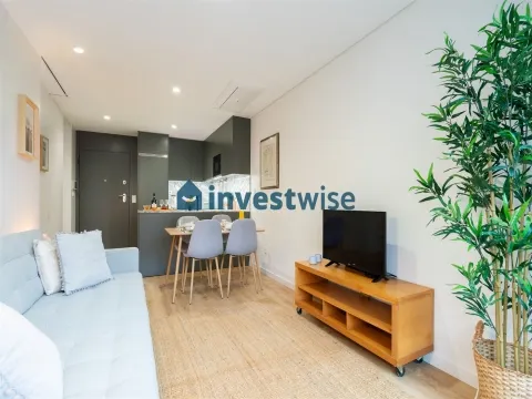 New Construction 1 Bedroom Apartment With Parking Spot