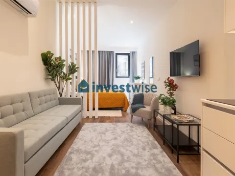 T0 + T0 Com Varanda Em Empreendimento De Luxo