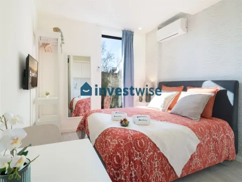 Modern Arquitecture Building With 13 Units In Downtown With Airbnb Licence