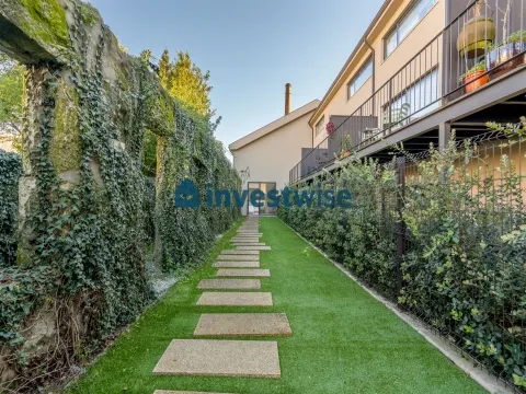 Modern Arquitecture Building With 13 Units In Downtown With Airbnb Licence