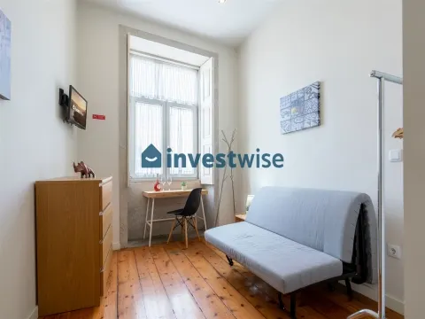 Heritage Building Near Campo 24 De Agosto With Airbnb Licence