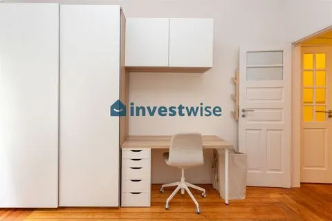 7 Bedroom Unit With Financial Track Record On The Rental Market In Avenida Almirante Reis