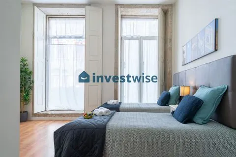 Heritage Building Near Campo 24 De Agosto With Airbnb Licence