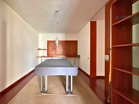 Moradia T4 com piscina