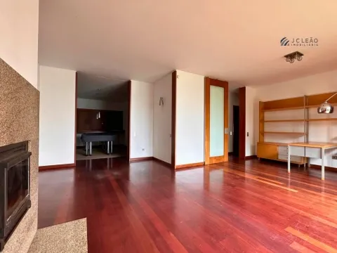 Moradia T4 com piscina