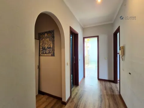 T4 House in Magueija with plenty of light and views over the mountain.