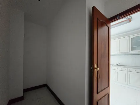 Apartamento T3+1 em S. Mamede de Infesta