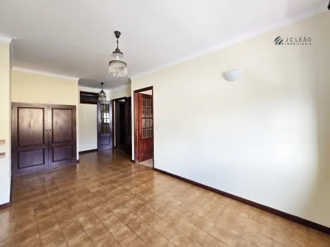 Apartamento T1+1 na Urbanização da Estação – Vilar do Pinheiro