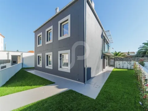 3-Bedroom Villa – Coastal Elegance in Leça da Palmeira