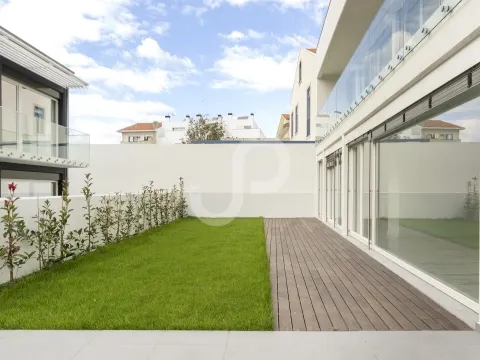 Villa 3 Chambres – Élégance Côtière à Leça da Palmeira