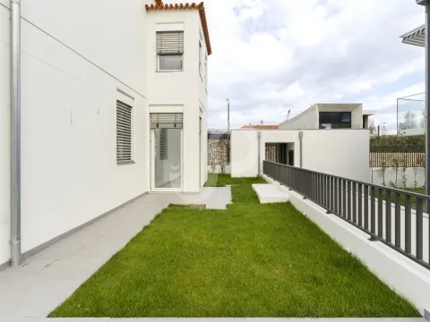 Villa 3 Chambres – Élégance Côtière à Leça da Palmeira