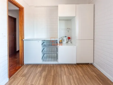 Apartamento T3 com Terraço, em Alcanena (Vila Moreira)
